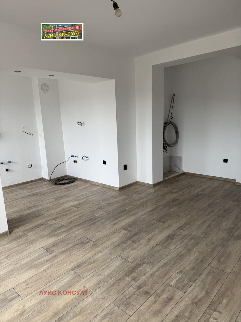 Продава  3-стаен град Монтана , Изгрев , 105 кв.м | 70804404