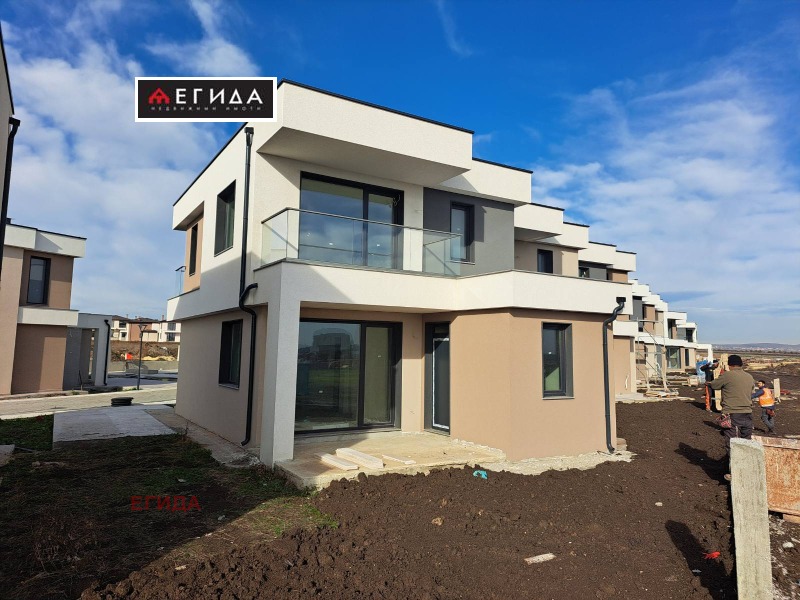 Продава КЪЩА, гр. Бургас, Сарафово, снимка 3 - Къщи - 48098742