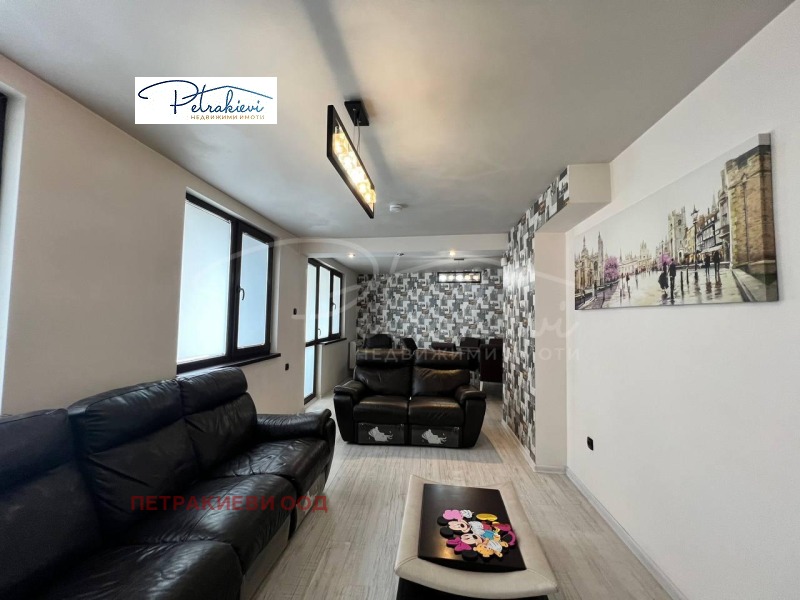 Продава 3-СТАЕН в град Бургас, Център - 96 кв.м / 198 000 € » 387 254.34 лв., ПЕТРАКИЕВИ ООД