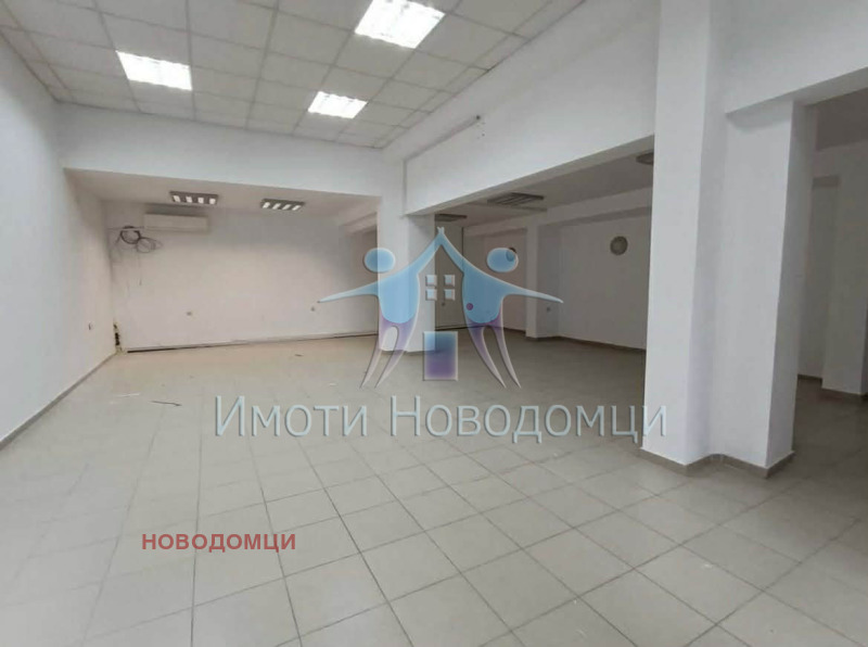 Продава МАГАЗИН в град Шумен, Център - 84 кв.м / 89 000 € » 174 068.87 лв., НОВОДОМЦИ