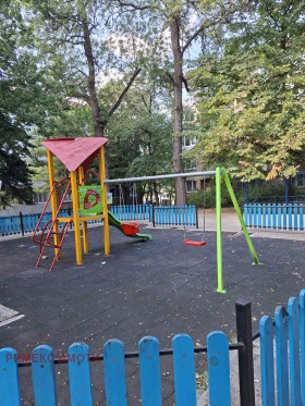 На продаж 2 спальні