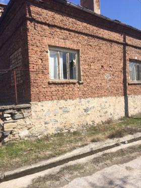 Продажба на имоти в с. Ветрен дол, област Пазарджик - изображение 1 