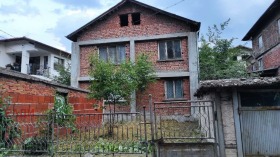 Huis Klepalo, Pernik 1