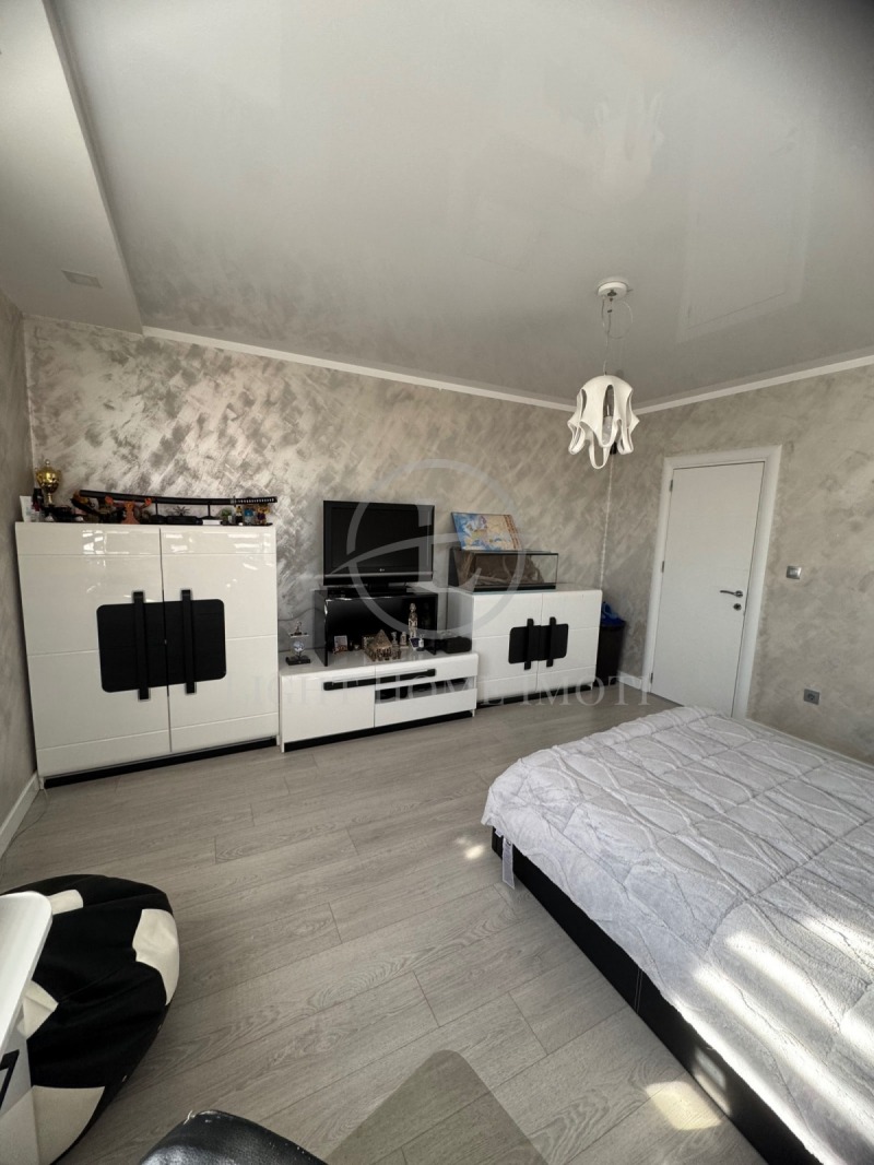 Продава МНОГОСТАЕН, гр. Пловдив, Остромила, снимка 5 - Апартаменти - 52524764