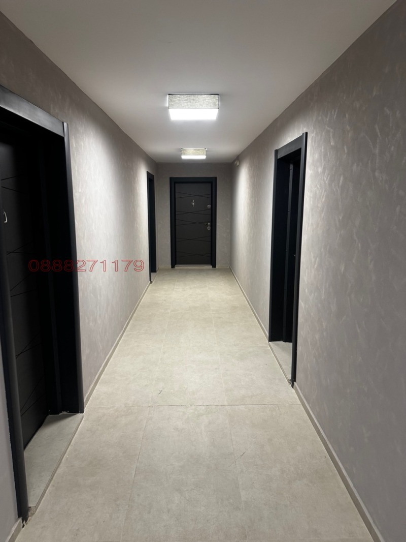 Продава МНОГОСТАЕН, гр. София, Център, снимка 2 - Апартаменти - 52780235