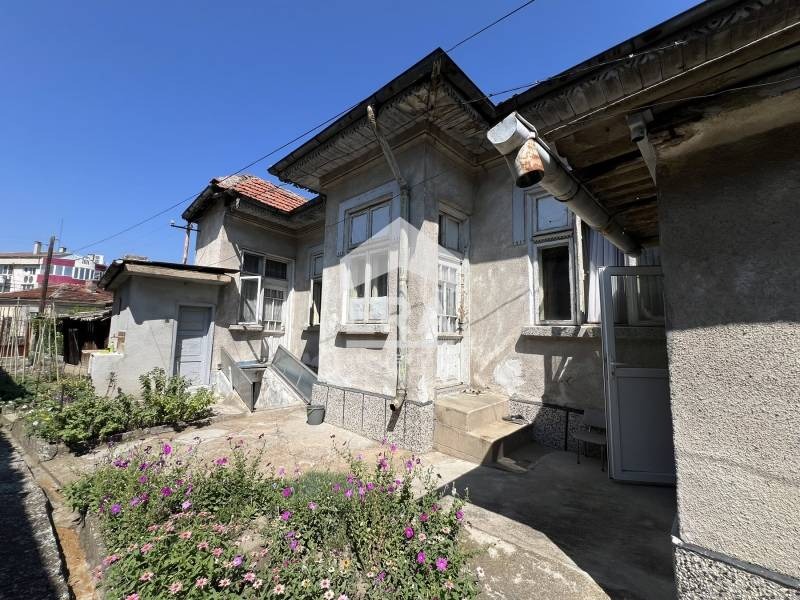 Продава КЪЩА, гр. Силистра, Център