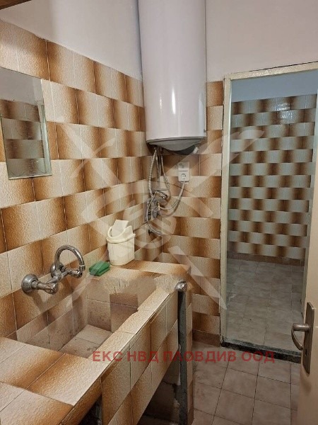 Продава 3-СТАЕН, гр. Пловдив, Южен, снимка 5 - Апартаменти - 54231954