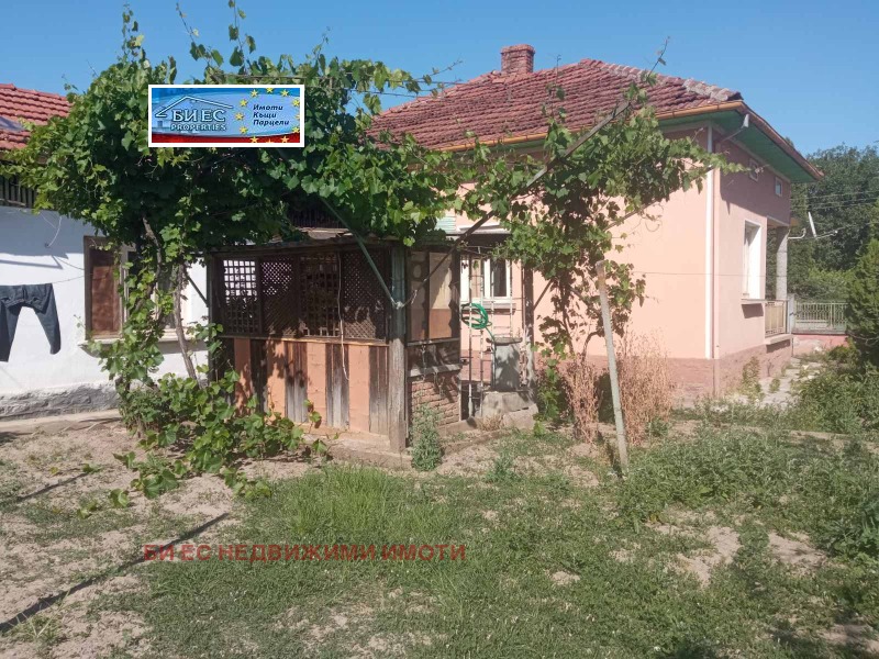 Продава КЪЩА, с. Дерманци, област Ловеч, снимка 14 - Къщи - 53080249