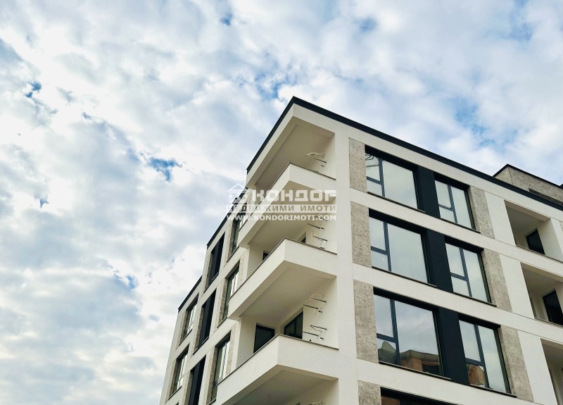 En venta  Comercio Plovdiv , Karshiyaka , 58 metros cuadrados | 66768720