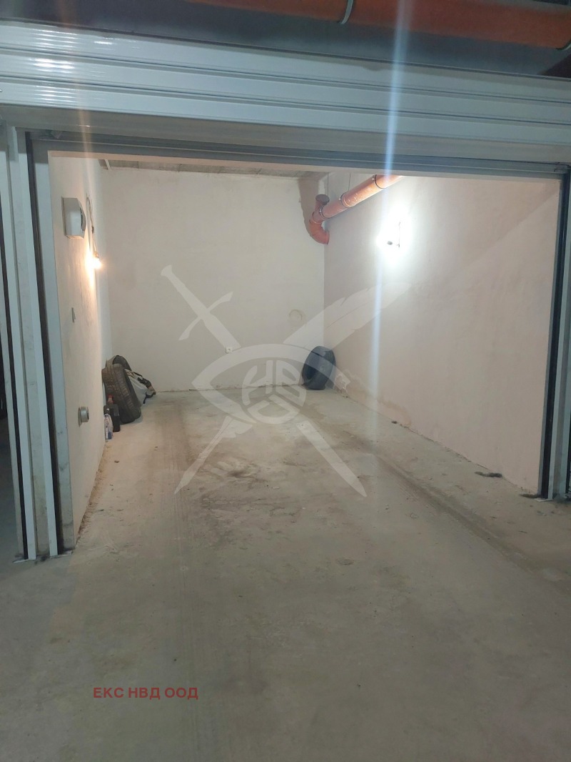 Продава  Гараж град Пловдив , Кючук Париж , 17 кв.м | 86037703