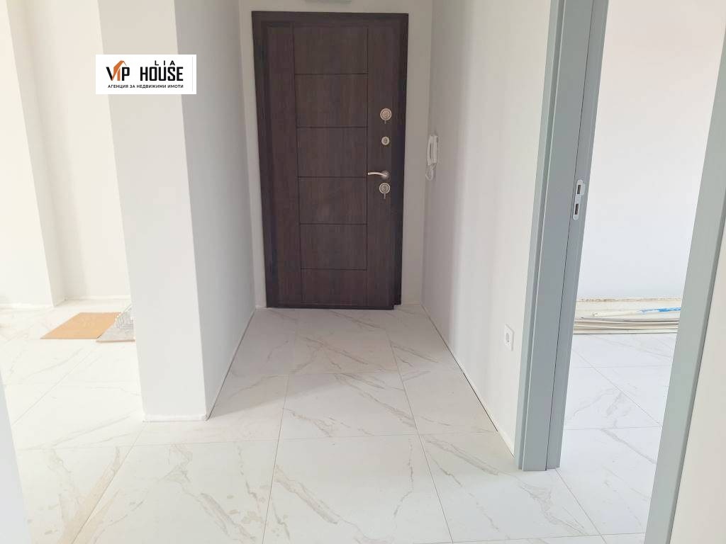 Продава 3-СТАЕН, гр. Пазарджик, Устрем