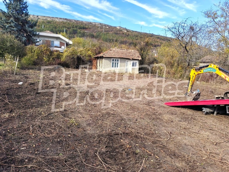 Продава ВИЛА, гр. Шумен, м-т Под Манастира, снимка 5 - Вили - 53106264