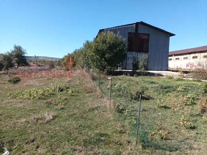 Продава СКЛАД, с. Хераково, област София област