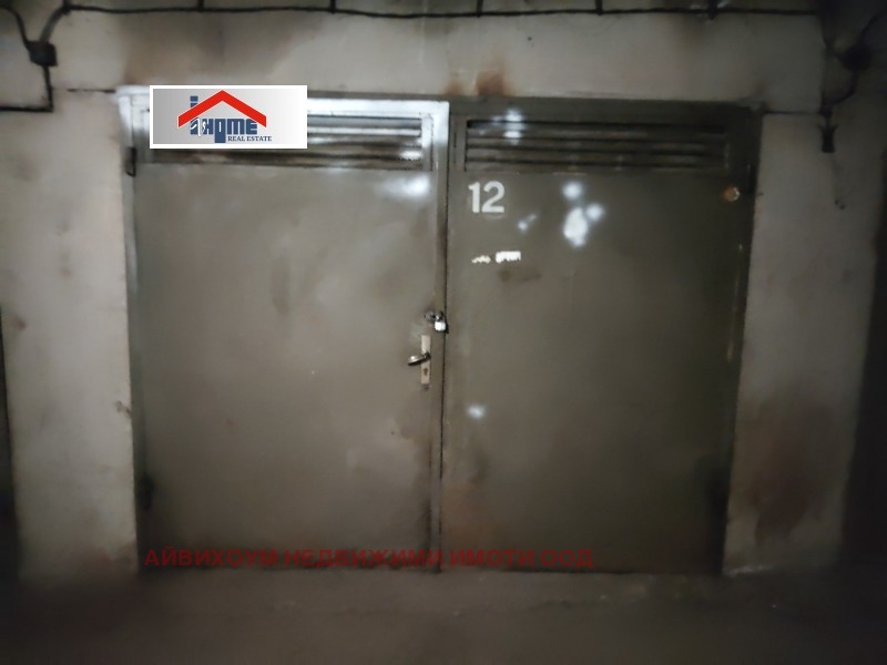 Продава ГАРАЖ, ПАРКОМЯСТО, град Плевен, Сторгозия • 26000 € / 50851.58 лв. • 87529474 1