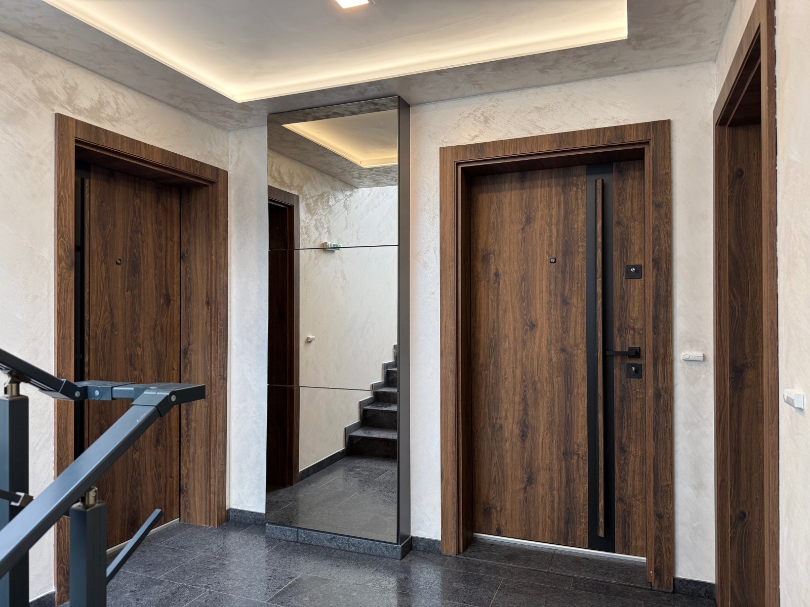 Продава 2-СТАЕН, гр. Перник, Център, снимка 16 - Апартаменти - 51780936