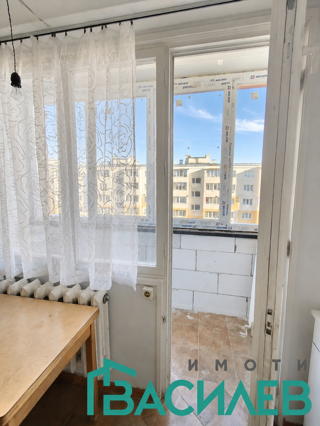 Продава 2-СТАЕН, гр. Перник, Димова махала, снимка 2 - Апартаменти - 54942953