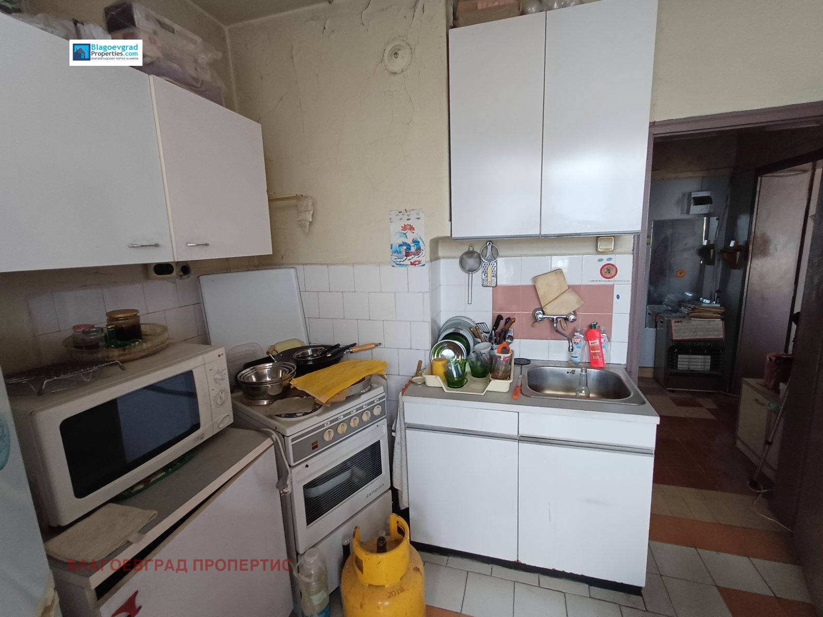 Продава 2-СТАЕН, гр. Благоевград, Идеален център, снимка 2 - Апартаменти - 56115932