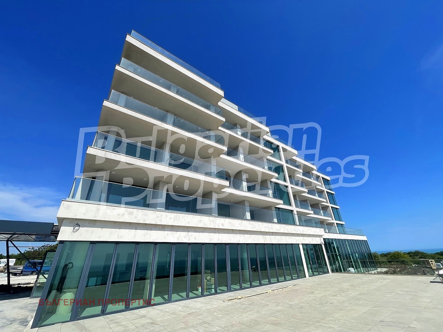 Продава МНОГОСТАЕН, гр. Каварна, област Добрич, снимка 3 - Апартаменти - 54777614