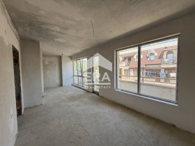 1 Schlafzimmer Troschewo, Warna