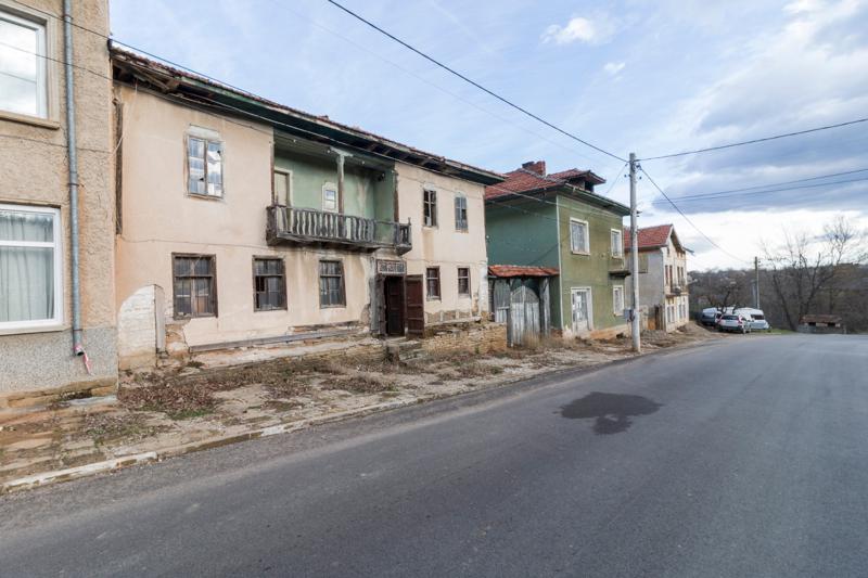 Продава КЪЩА, с. Долна Бешовица, област Враца, снимка 2