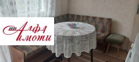 3-стаен град Шумен, Добруджански 8