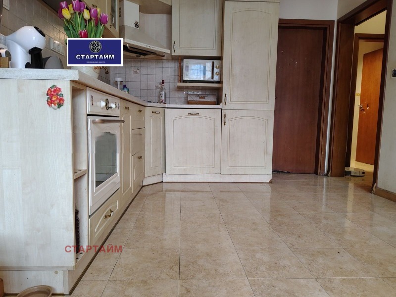 Продава 2-СТАЕН, гр. София, Център, снимка 2 - Апартаменти - 53732074