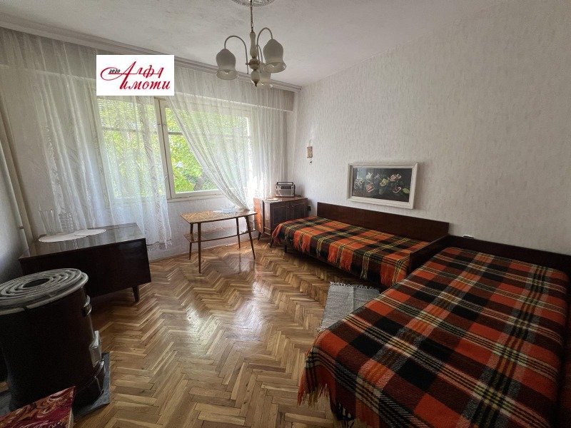 Na prodej  2 ložnice Šumen , Dobrudžanski , 92 m2 | 29942850