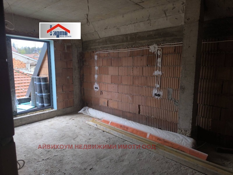 Продава 3-СТАЕН, гр. Плевен, Идеален център, снимка 2 - Апартаменти - 52469313