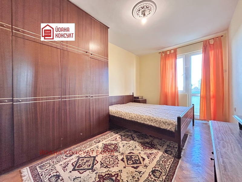 Продава 3-СТАЕН, гр. Плевен, Идеален център, снимка 4 - Апартаменти - 52795587