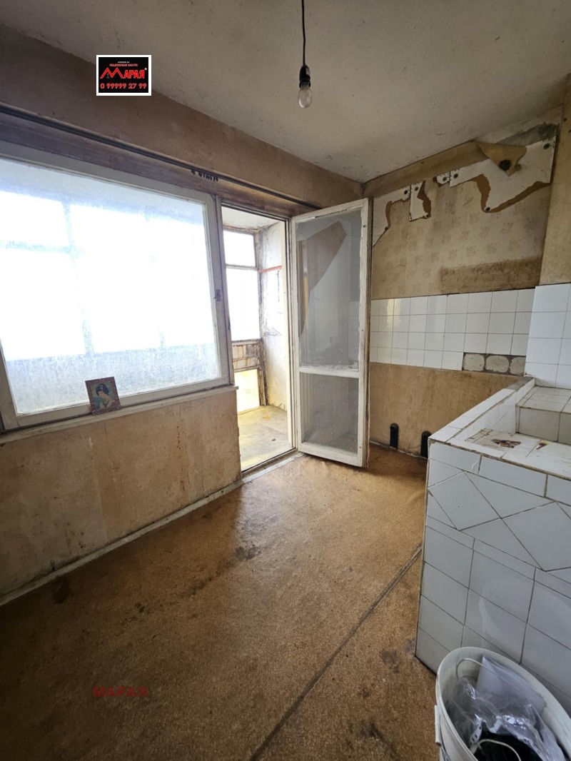 Продава 4-СТАЕН, гр. Русе, Чародейка - Юг, снимка 5 - Апартаменти - 53076498