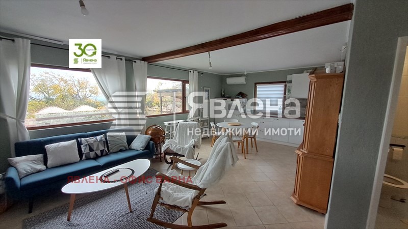 Продава КЪЩА, с. Аврен, област Варна, снимка 8 - Къщи - 52530163