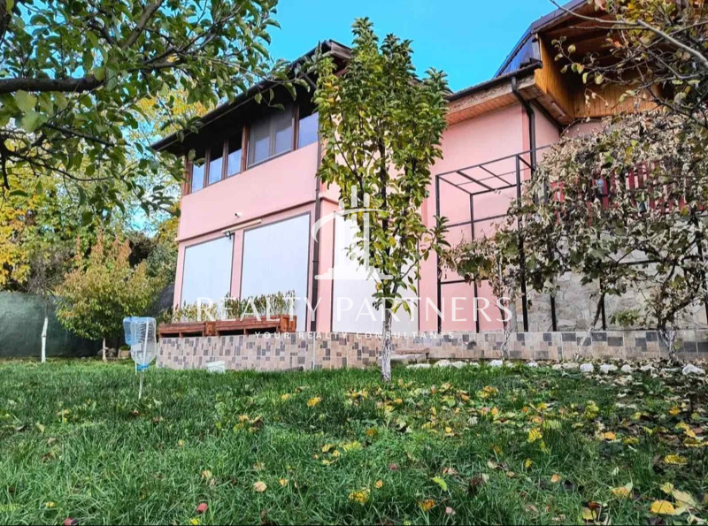 Продава КЪЩА, гр. Годеч, област София област