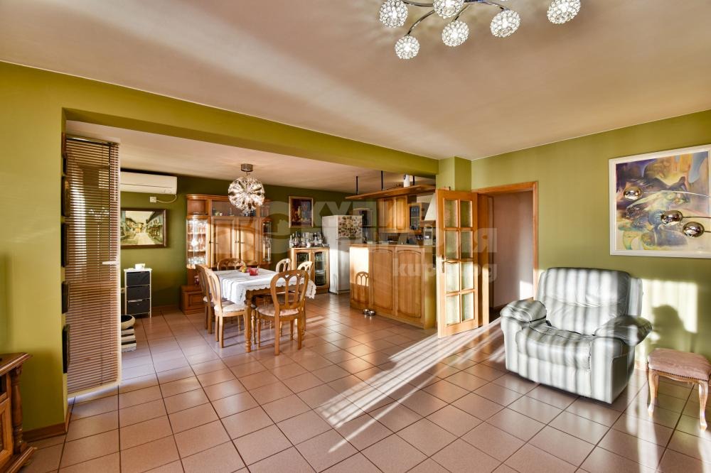 Продава КЪЩА, гр. Варна, Централна поща, снимка 9 - Къщи - 54299579