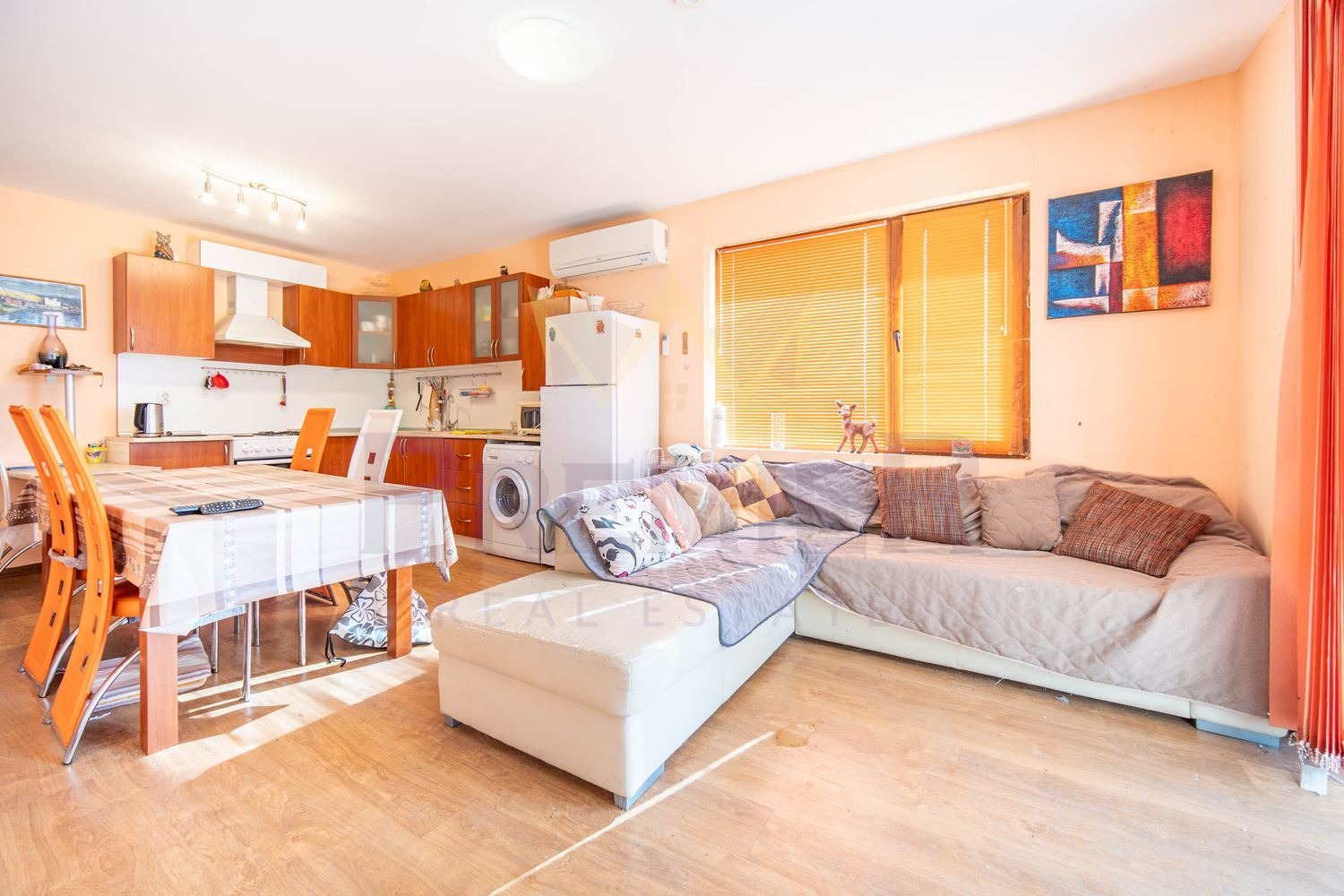 Продава КЪЩА, с. Соколово, област Добрич, снимка 2 - Къщи - 54749409