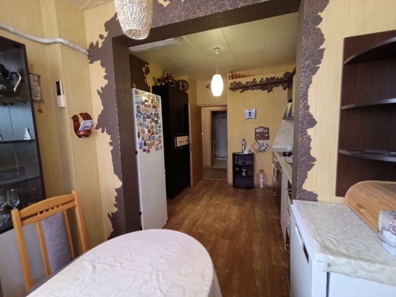 Продава  2-стаен град Русе , Дружба 3 , 63 кв.м | 99326029 - изображение [3]