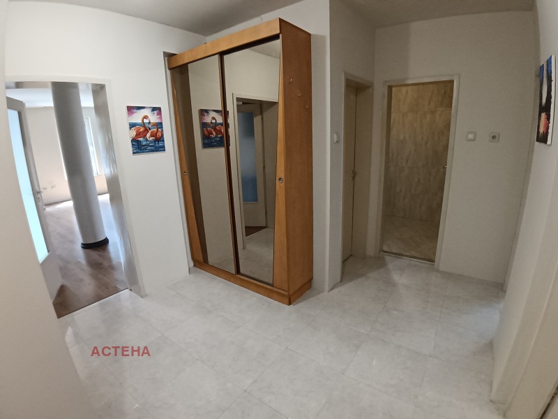 De vânzare  2 dormitoare Sofia , Poduiane , 124 mp | 36952385 - imagine [13]