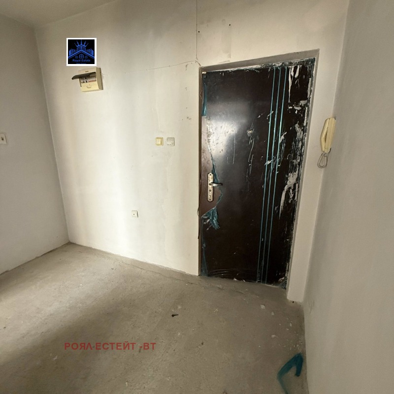 Продава 3-СТАЕН, гр. Велико Търново, Колю Фичето, снимка 2 - Апартаменти - 52707230