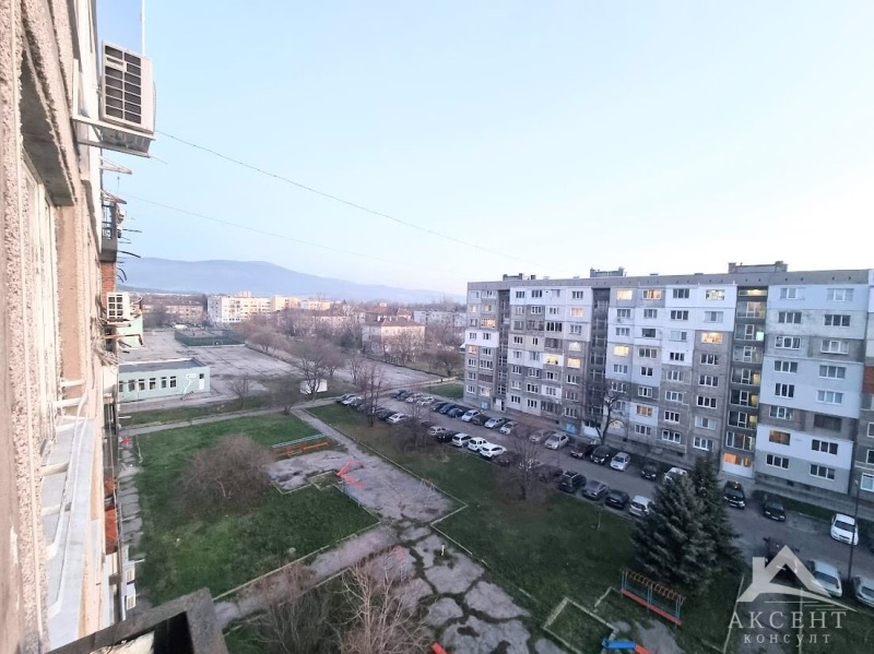 Продава 4-СТАЕН, гр. Перник, Изток, снимка 15 - Апартаменти - 52923291