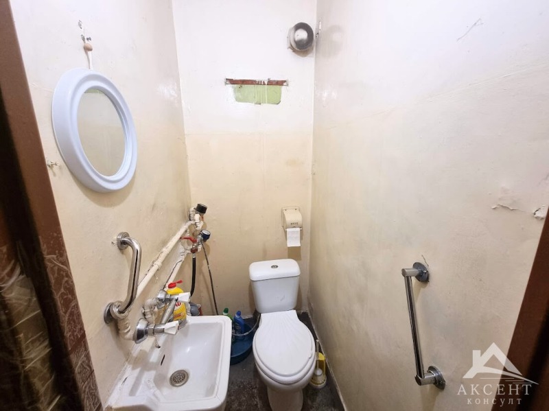 Продава 4-СТАЕН, гр. Перник, Изток, снимка 13 - Апартаменти - 52923291