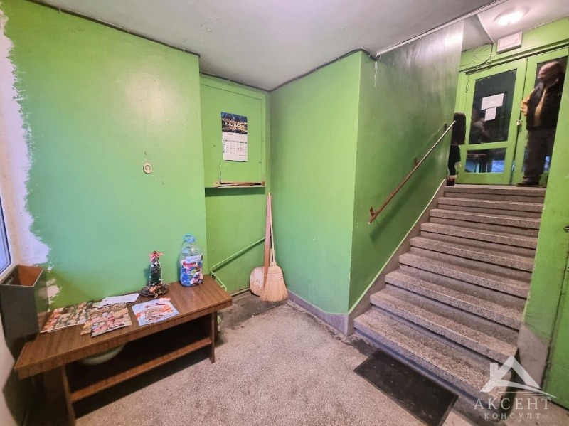 Продава 4-СТАЕН, гр. Перник, Изток, снимка 3 - Апартаменти - 52923291