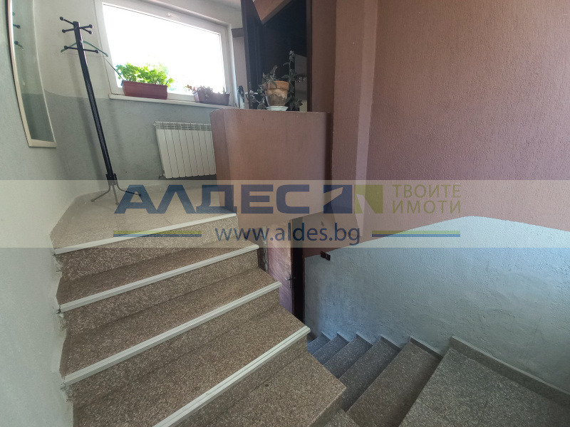 Til salg  Hus Sofia , Bankya , 241 kvm | 24473146 - billede [3]
