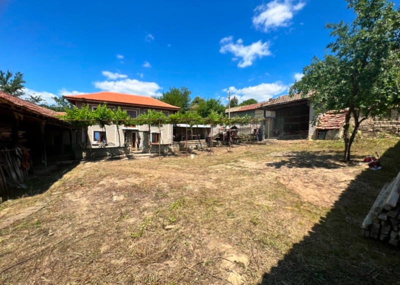 Продава КЪЩА, с. Веселиново, област Шумен, снимка 2 - Къщи - 53335784