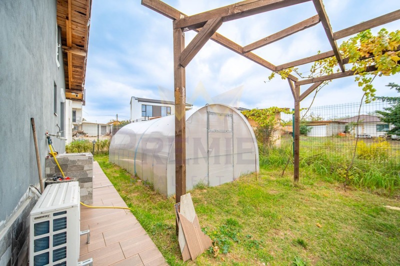 Продава КЪЩА, гр. Варна, м-т Боровец - юг, снимка 13 - Къщи - 52223953