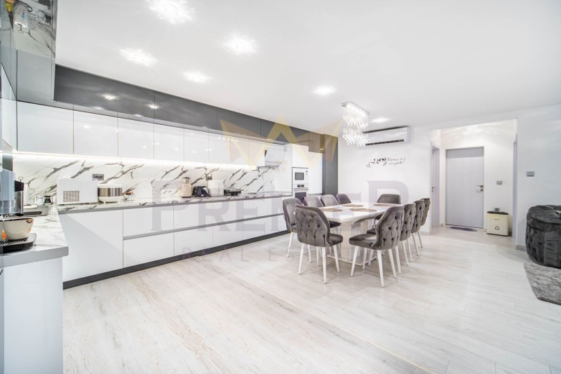 Продава КЪЩА, гр. Варна, м-т Боровец - юг, снимка 2 - Къщи - 52223953