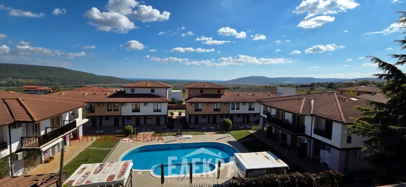 Продава КЪЩА, с. Рогачево, област Добрич