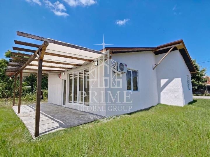 Продава КЪЩА, с. Ливада, област Бургас, снимка 12 - Къщи - 54846730