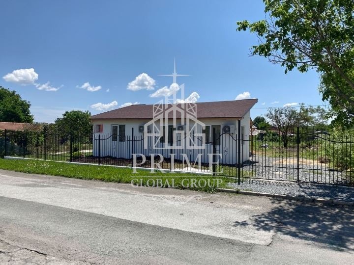 Продава КЪЩА, с. Ливада, област Бургас, снимка 15 - Къщи - 54846730