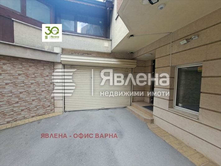 Продава  Гараж, Паркомясто град Варна , Център , 5 кв.м | 53704940