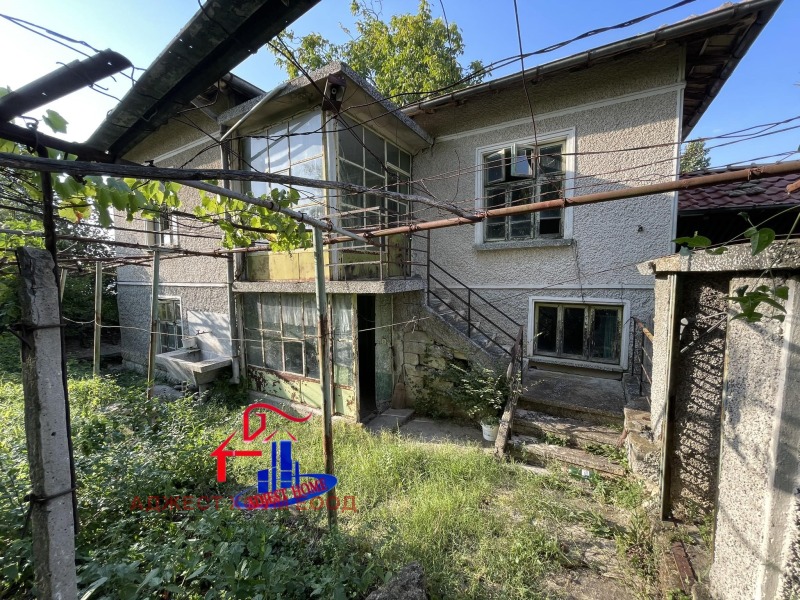 Продава КЪЩА в област Шумен, с. Градище - 120 кв.м / 28 121 € » 54 999.90 лв., АДЖЕСТ ХОУМ ЕООД
