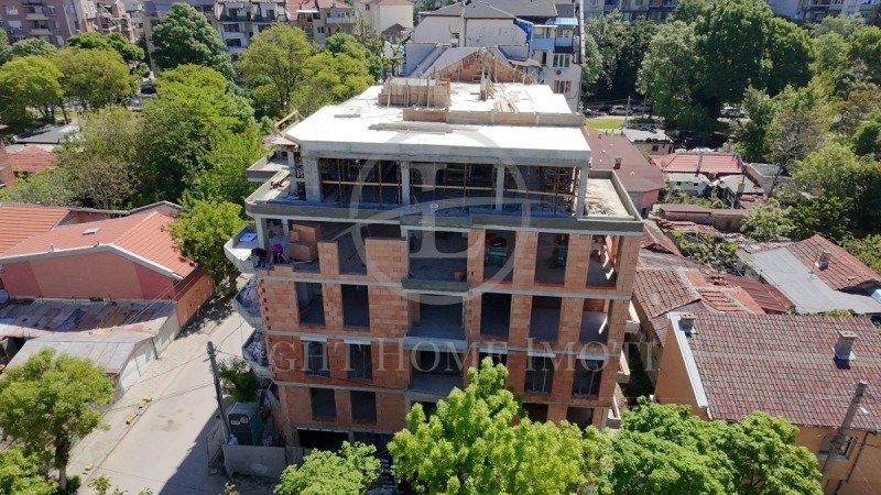 Продава  3-стаен, град Пловдив, Кючук Париж •  151 500 EUR • ID 27342869 — holmes.bg - [1] 